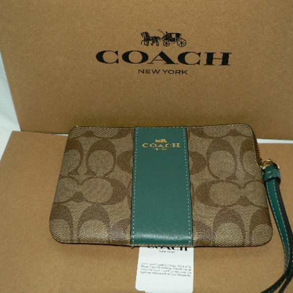 Coach Handbags - ♦Coach VTG Corner Zip Wristlet F58035-Khaki & Dark Turquoise- Brand New With Tag